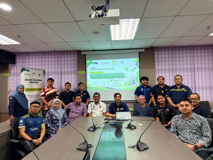 Gambar kenangan peserta Perbincangan Kumpulan Berfokus (FGD) Johor