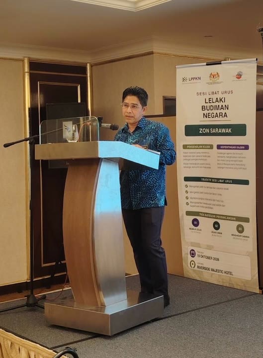 Ucapan perasmian di sisi bunting kajian